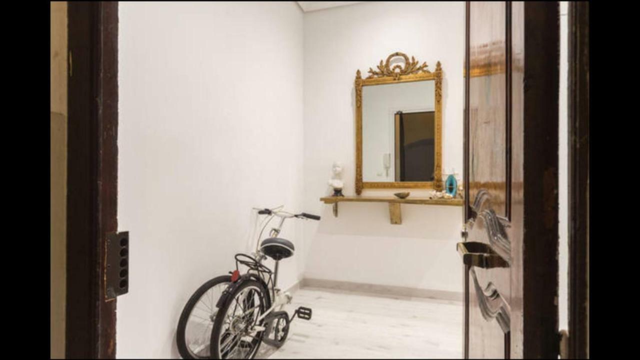 Apartament Reina Walencja Zewnętrze zdjęcie